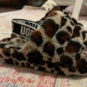 Ugg fluff yeah slippers